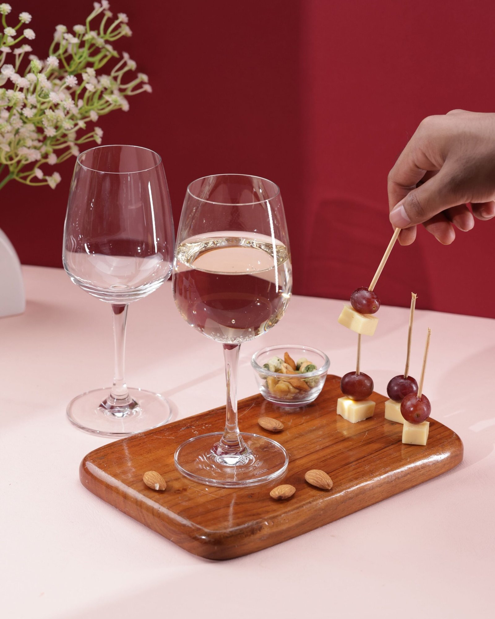 Madison White Wine Glasses - Image 2